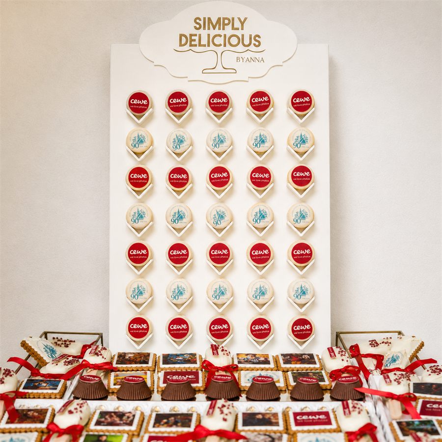 Edible printing on macarons and cookies